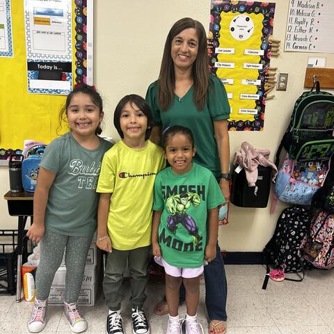 Adams Hill supports Hunt wearing green