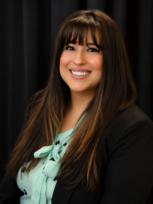 Portrait of Laura San Roman, Associate Principal
