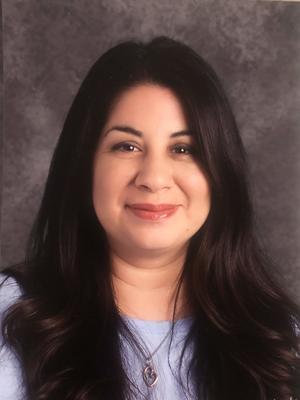 Portrait of Associate Principal Jenny Gonzalez 
