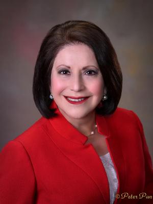 Portrait of Dr. Linda G. Mora
