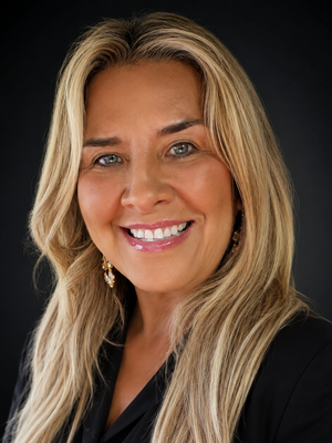 Photo of Veronica Segovia-Cadena Associate Principal of Myers Elementary